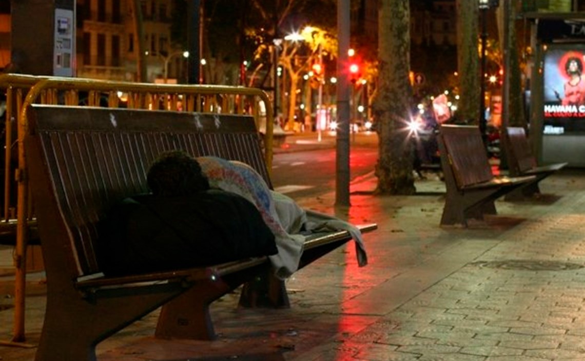 La Fundació Arrels alerta d'una alarmant crescuda del nombre de persones sense llar a Barcelona