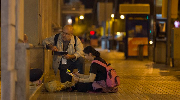 Llencen una campanya per aconseguir material de protecció per a persones sense llar