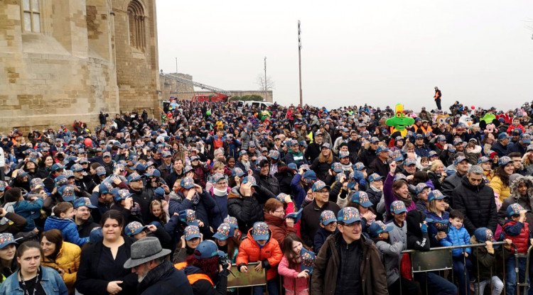 6.000 persones es ‘posen la gorra’ per vèncer el càncer infantil
