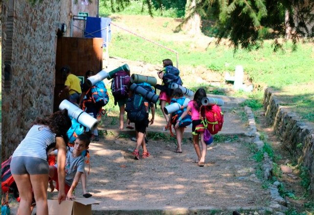 Tot a punt per rutes, campaments i colònies