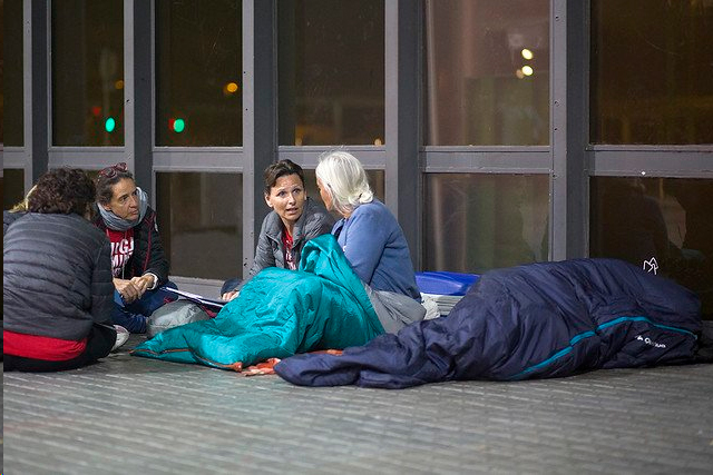 Les persones sense llar a Barcelona porten gairebé 4 anys de mitjana dormint al carrer