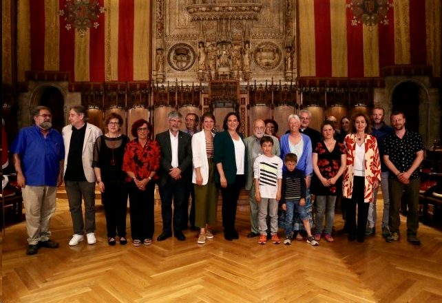 Arcadi Oliveres rep la Medalla d’Or al Mèrit Cívic