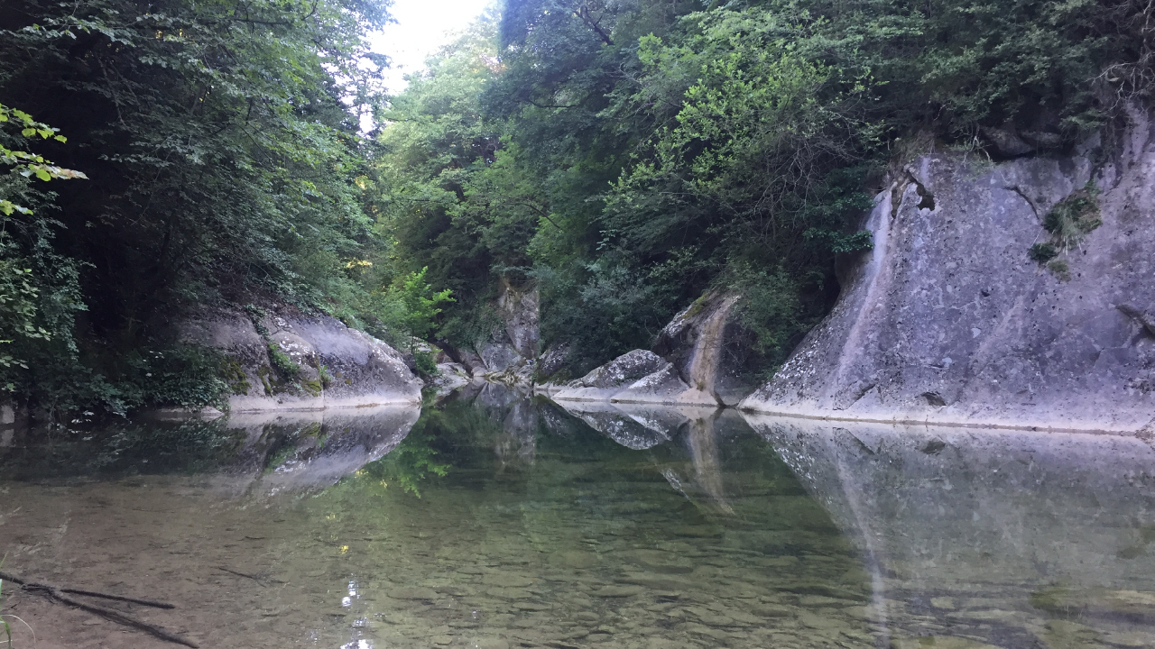 Excursió 2x1: bany al riu i cim