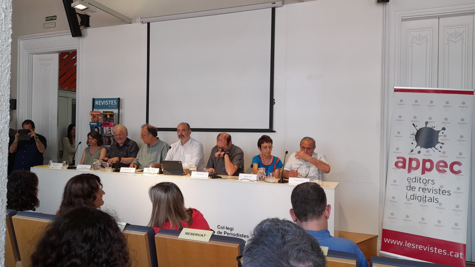 Tot el nostre suport a les revistes en català!
